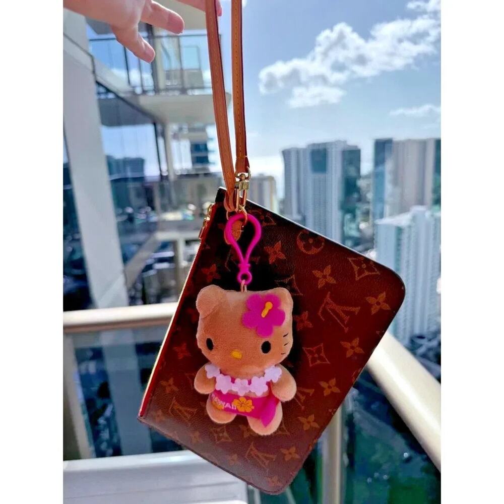 Louis Vuitton HAWAII Pochette MM Pouch Wristlet Hot Pink Monogram Maui LTD RARE - Picture 12 of 15